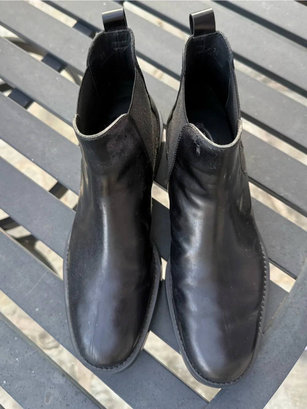 Tod’s Black Leather Chelsea Boots